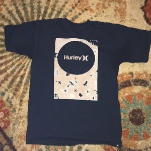 Hurley classic fit size small men black T-shirt.